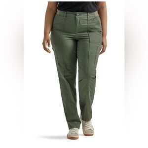Lee Women's Plus Size Ultra Lux Comfort with Flex-to-Go Utility Pant Olive Grove